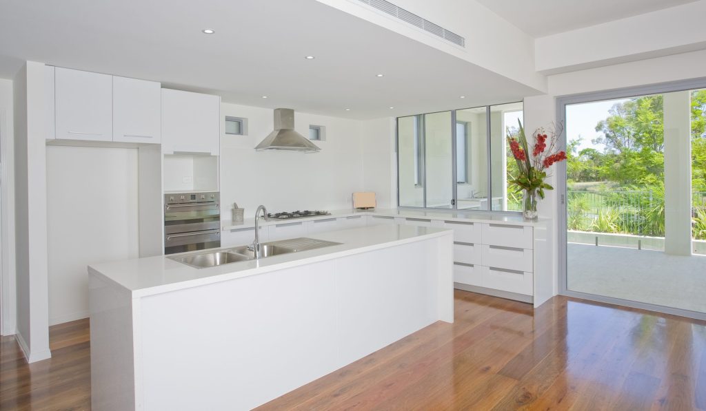 Laminate vs Stone vs Engineered Stone Benchtops: Which Is Best for Perth Homes?